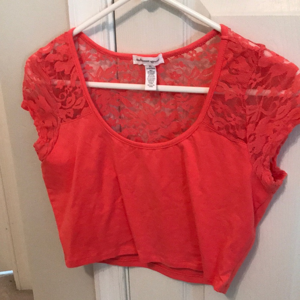 Crop top